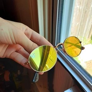 yellow reflective raybans